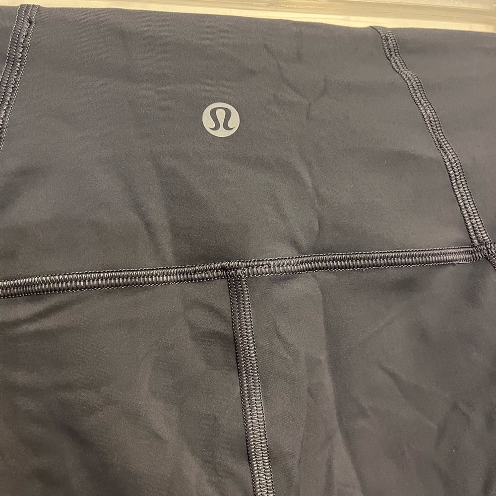 Lululemon yoga pants